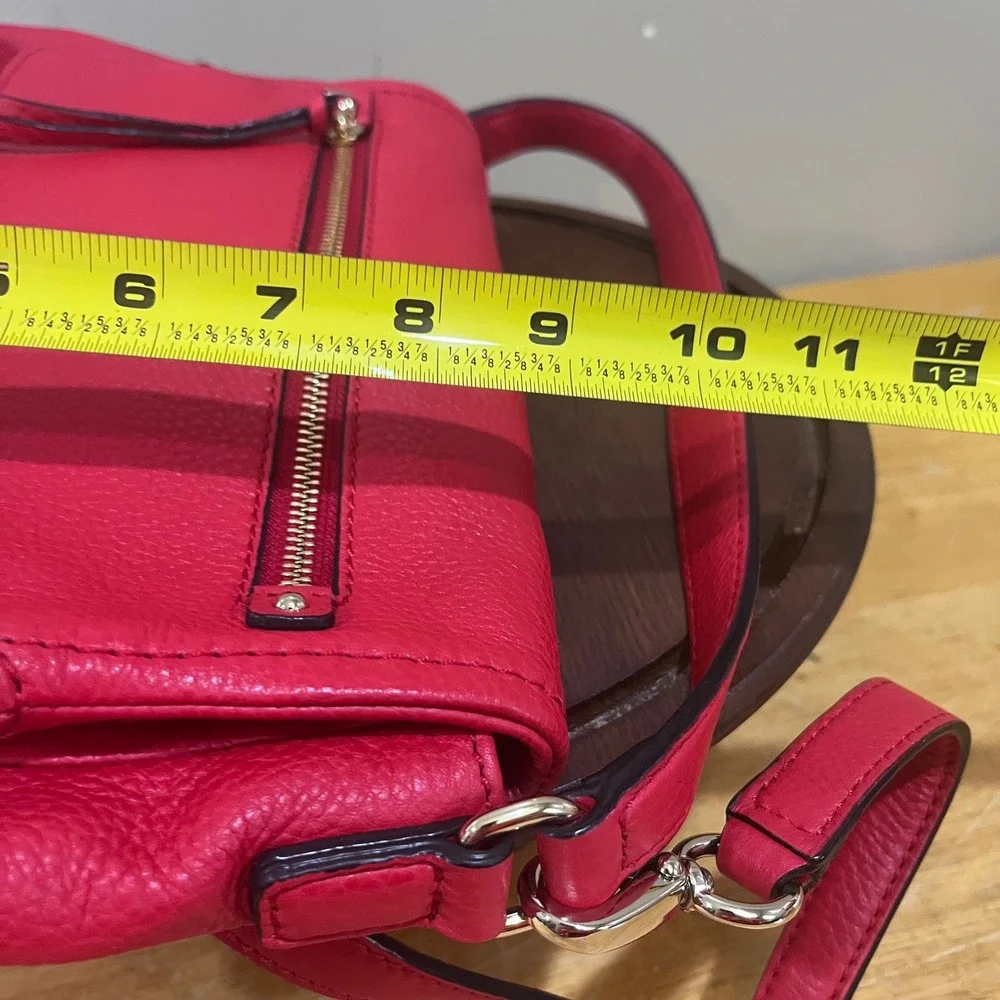 Kate‎ Spade Red Pebbled Leather Flap Crossbody Bag Gold Hardware Pom Pom Accent